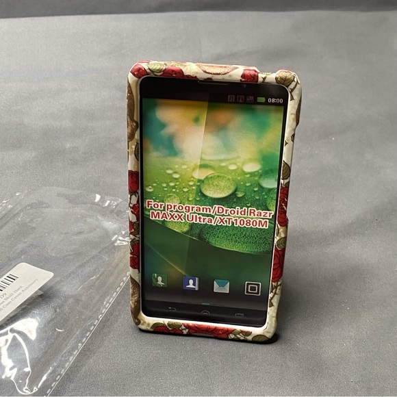 Motorola Droid Razr Maxx Ultra Skull and Roses Phone Case - Picture 3 of 7